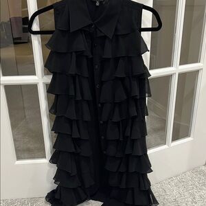 Chic Black Ruffled Sleeveless Blouse
